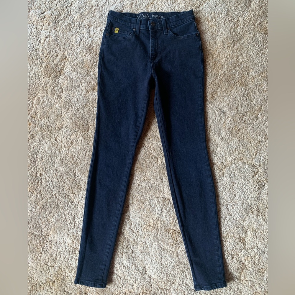 VGUC YOGA JEANS DARK BLUE SKINNY JEANS IN WOMENS SIZE 26